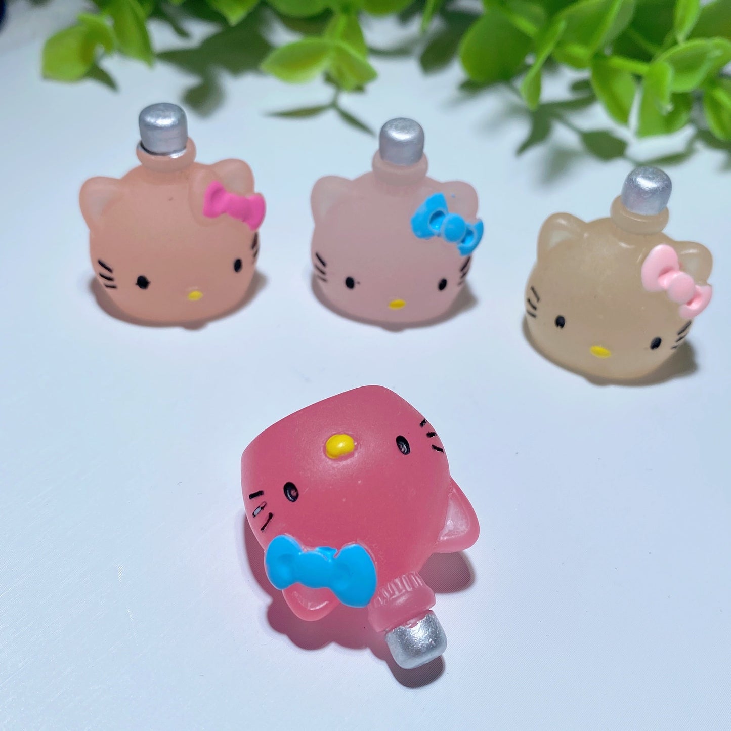 1.1" Mini Luminous Resin Colorful Hello Kitty Design Bottle Bulk Wholesale