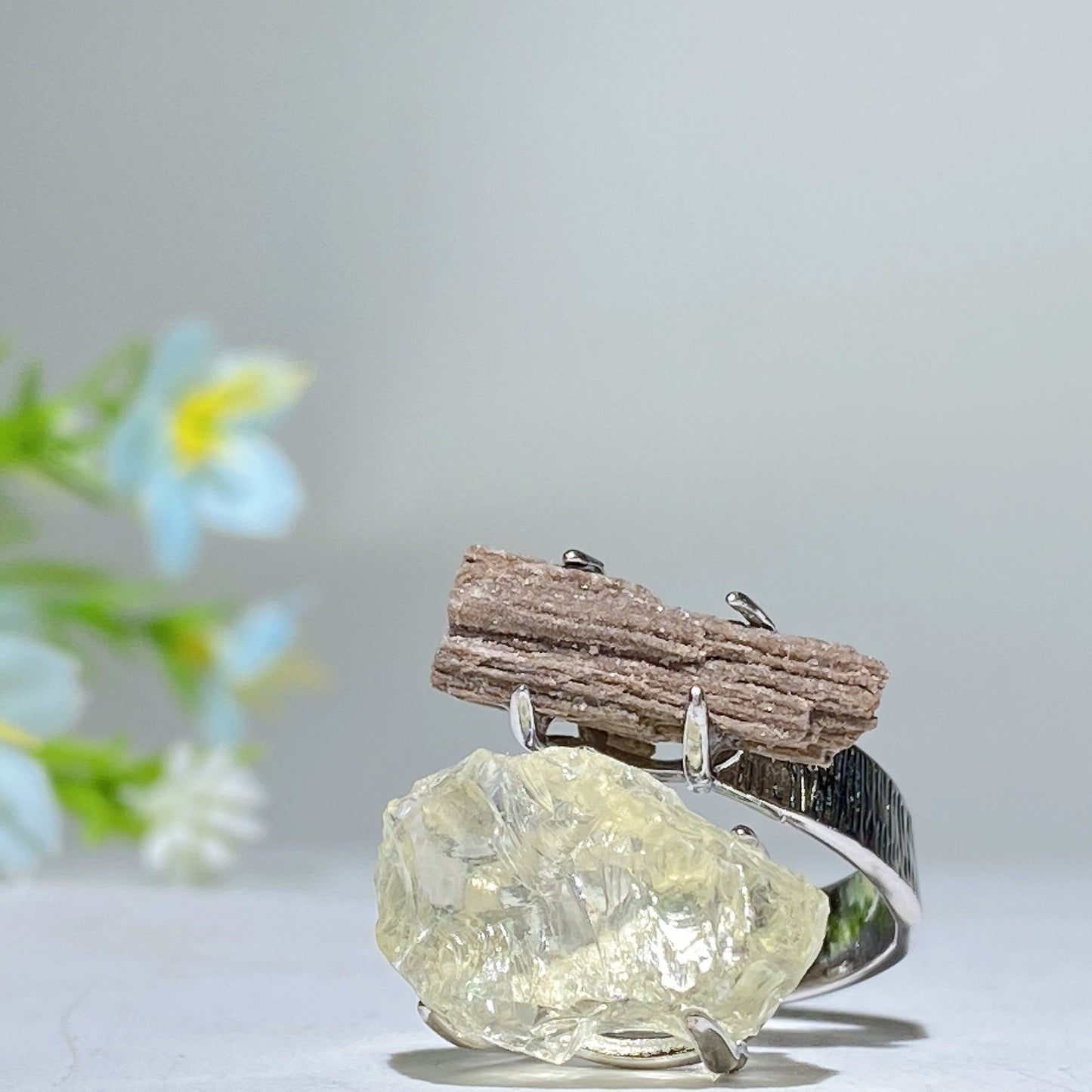 Adjustable Double Crystal Raw Stone Ring Crystal Healing Bulk Wholesale