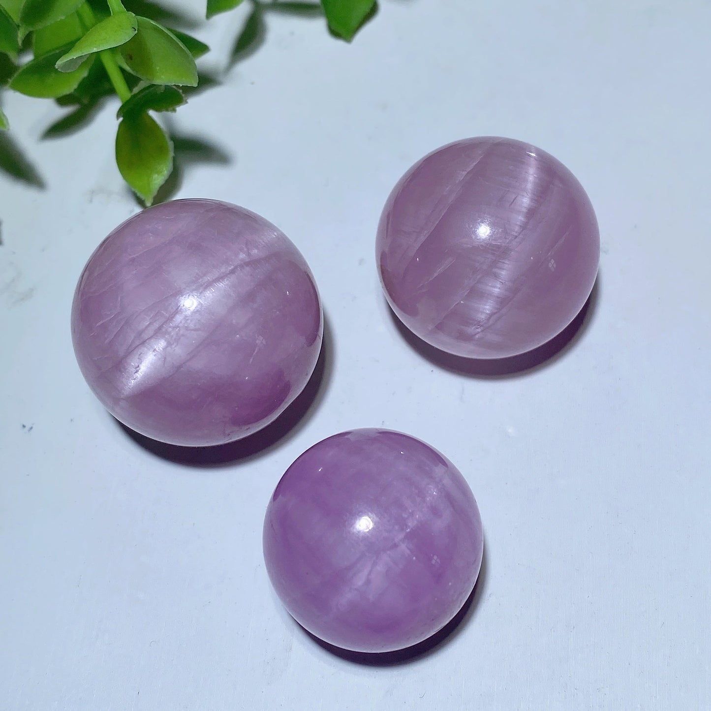 2-4 cm Kunzite Sphere Bulk Wholesale