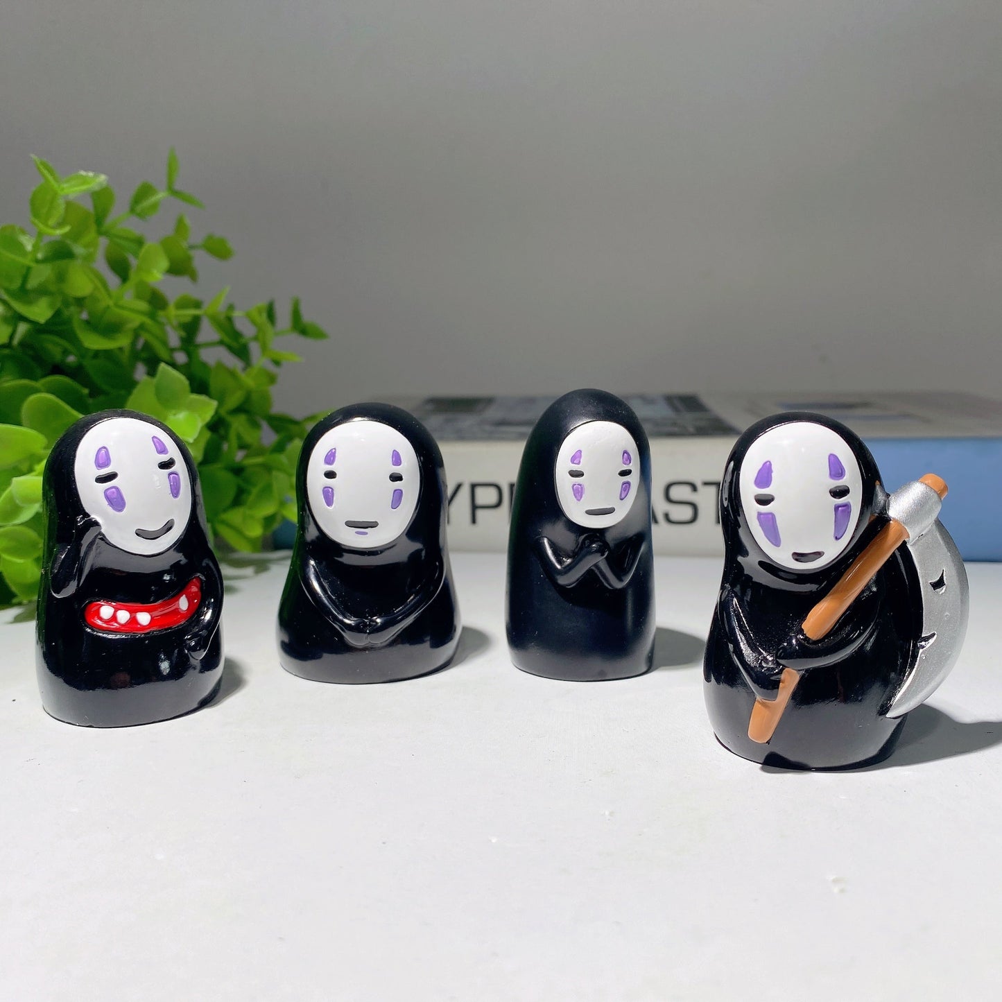 2.0"-2.5" Resin No Face Cartoon Charator Bulk Wholesale