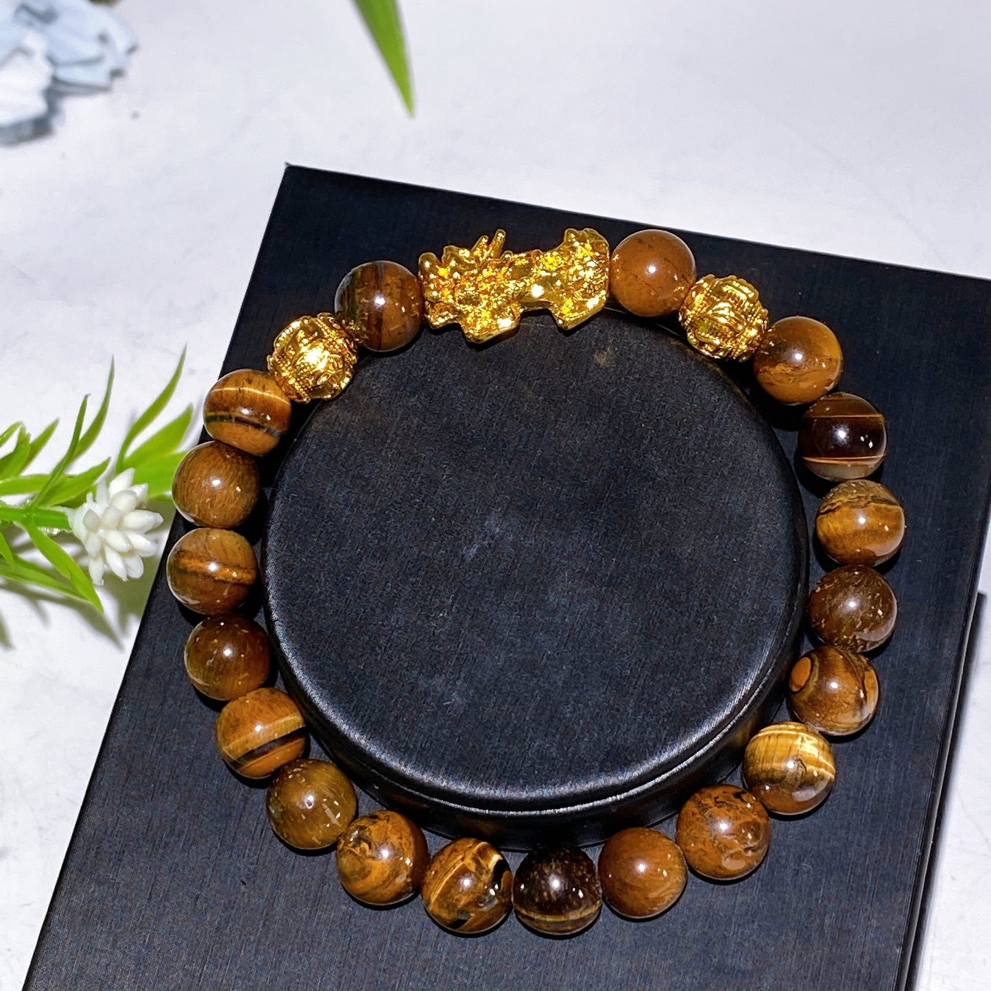 8mm 10mm Crystal Bracelet with Gold Metal Pixiu Decor Crystal Healing Bulk Wholesale