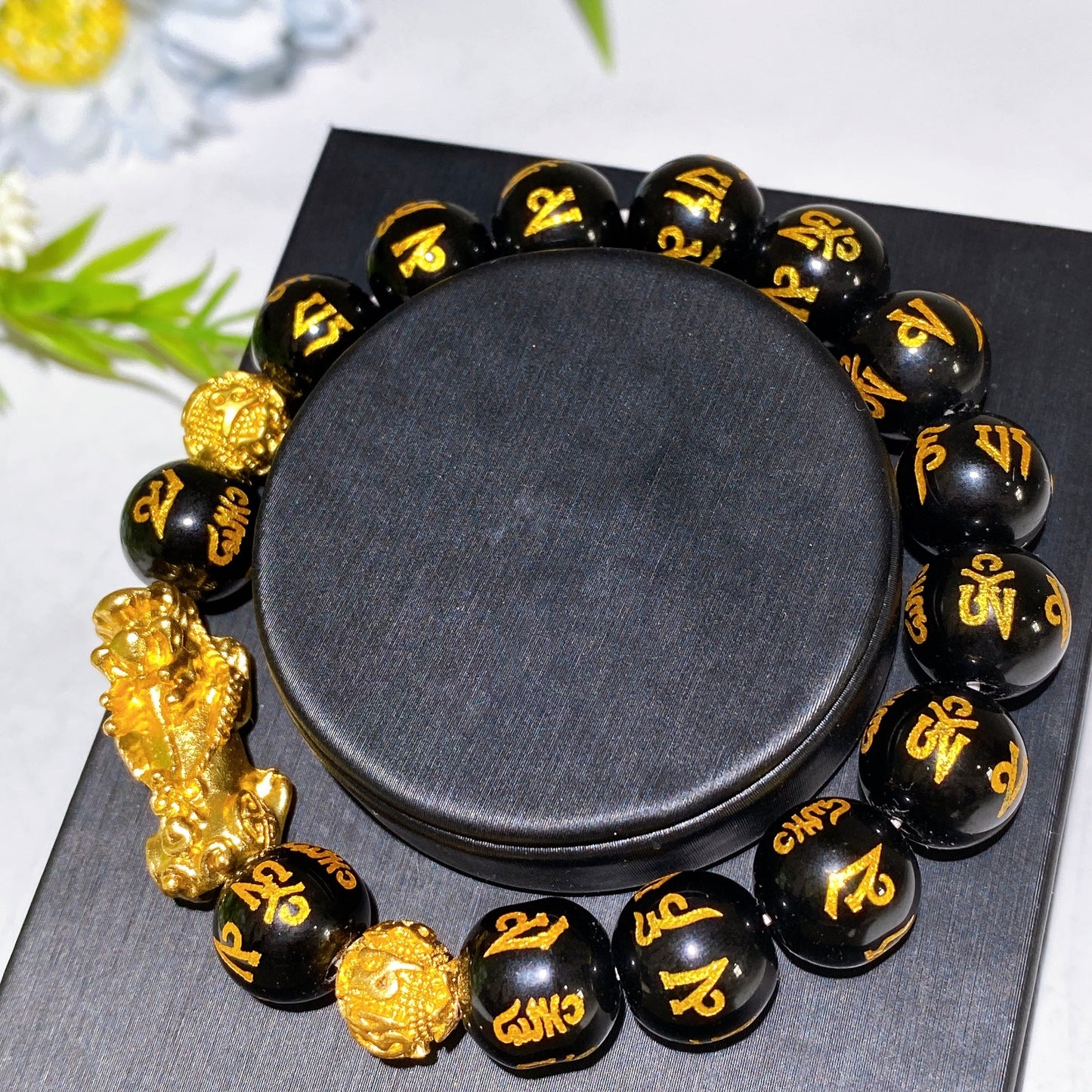 8mm 10mm Crystal Bracelet with Gold Metal Pixiu Decor Crystal Healing Bulk Wholesale