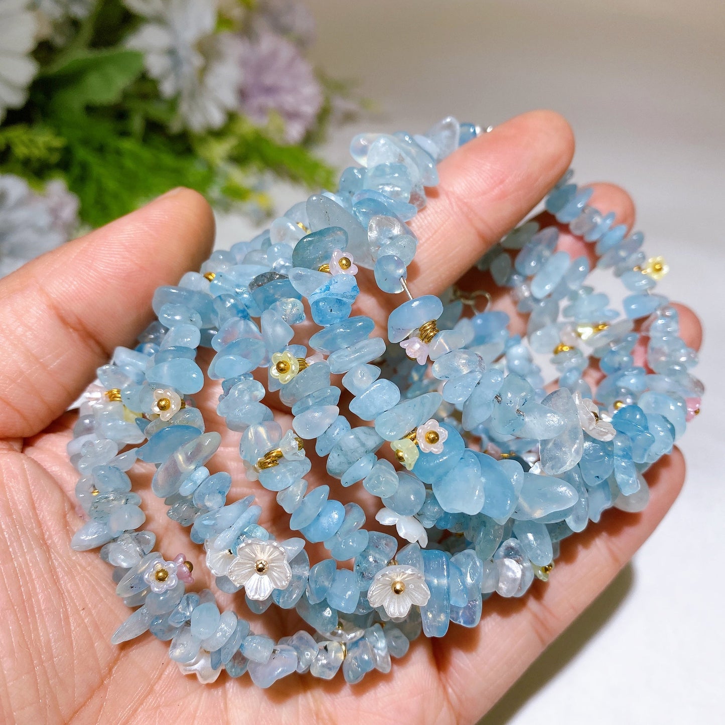 Crystal Chips Bracelet with Flower Decor Crystal Healing Bulk Wholesale