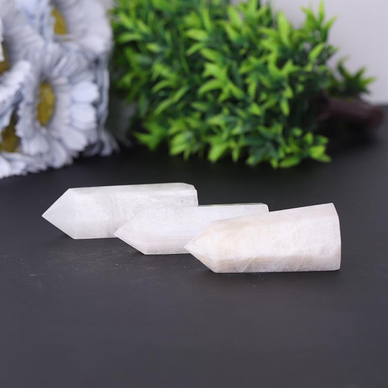 Wholesale Polished Healing Stone Natural White Moonstone Point For Sale Crystal wholesale suppliers