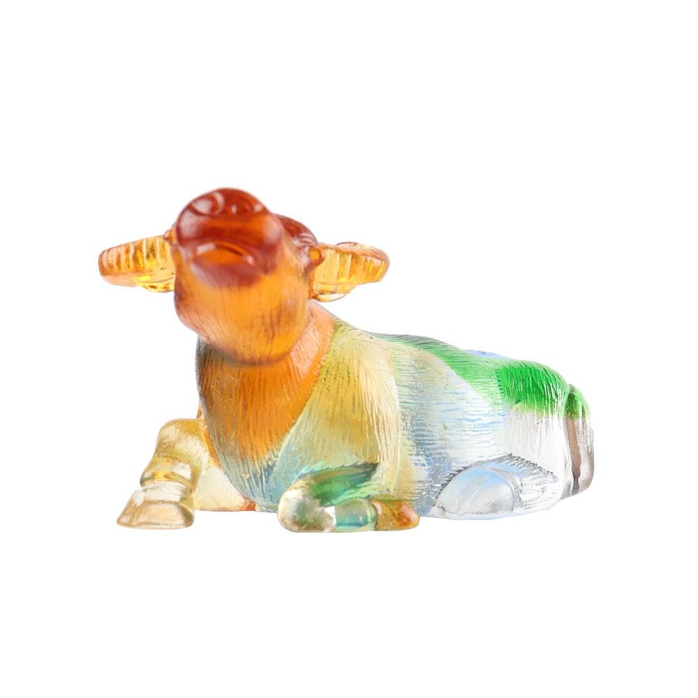 Handmade Colored Glaze Liuli Buffalo Crystal Carvings Crystal wholesale suppliers