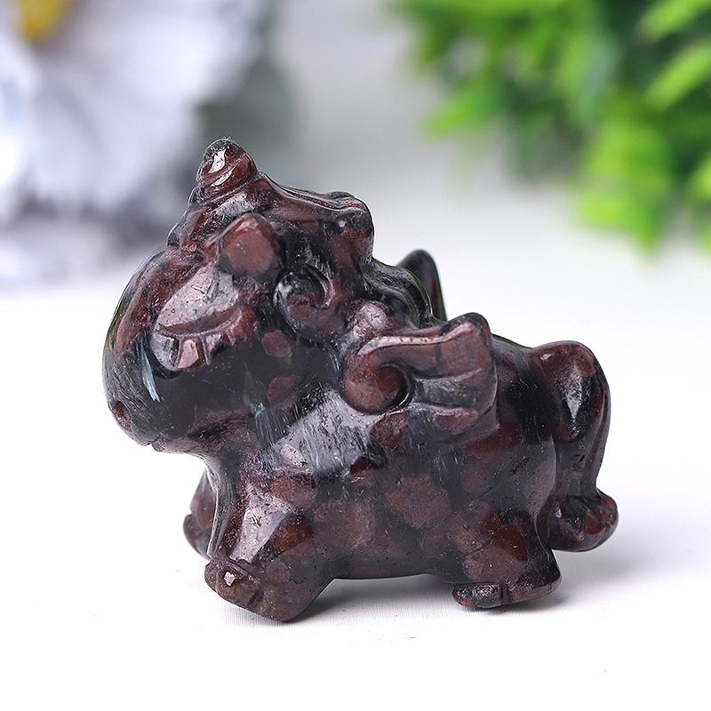 Natural Garnet Unicorn Hand Carving for Collection Crystal wholesale suppliers