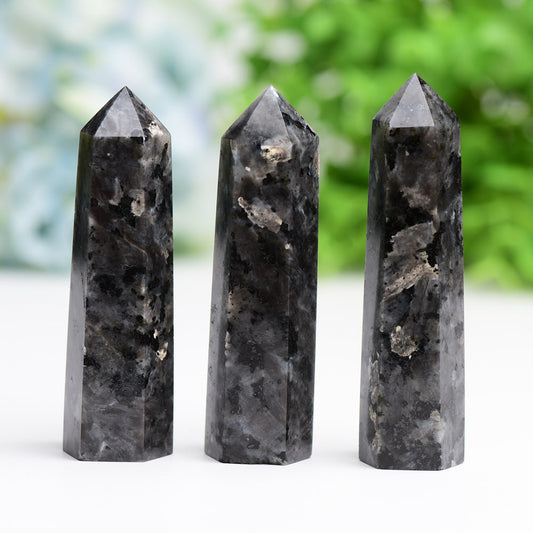 Larvikite Points